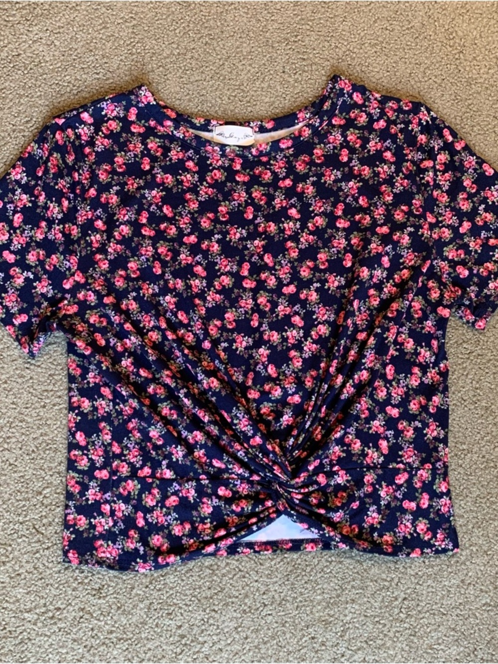Women’s Gaze Crop Top Twist Knot Front Small Short Sleeve Navy & Red Floral Sm